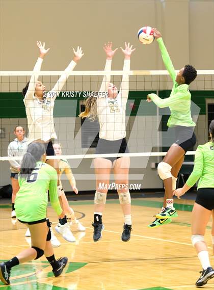 Thumbnail 2 in Enloe @ Cardinal Gibbons photogallery.