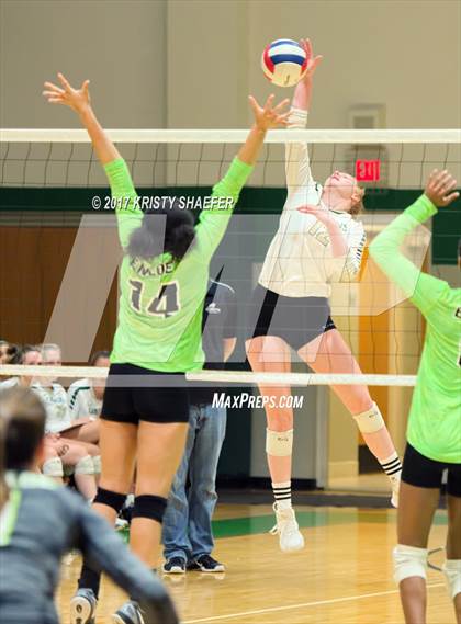 Thumbnail 3 in Enloe @ Cardinal Gibbons photogallery.