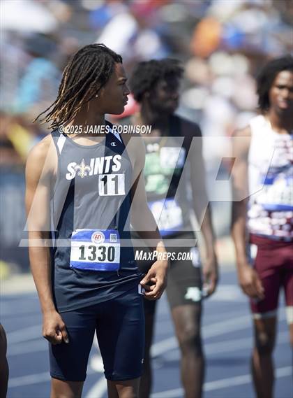 Thumbnail 2 in Bob Hayes Invitational (800m) photogallery.