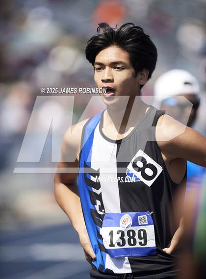 Thumbnail 1 in Bob Hayes Invitational (800m) photogallery.