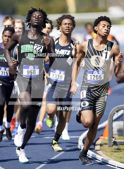 Thumbnail 3 in Bob Hayes Invitational (800m) photogallery.
