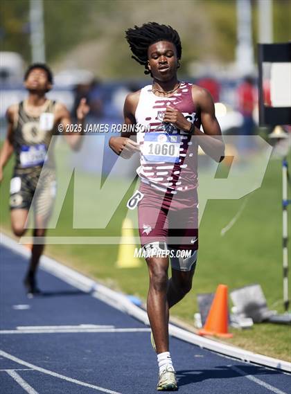Thumbnail 3 in Bob Hayes Invitational (800m) photogallery.
