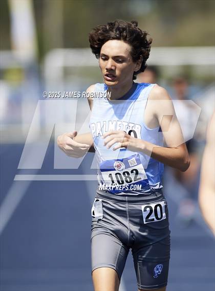 Thumbnail 3 in Bob Hayes Invitational (800m) photogallery.