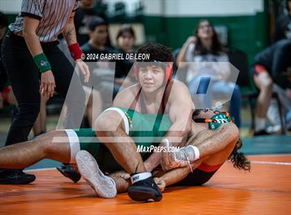 Thumbnail 3 in Harlingen South vs Harlingen photogallery.