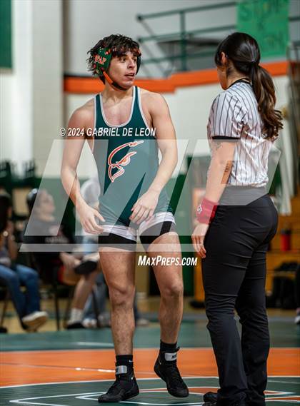 Thumbnail 2 in Harlingen South vs Harlingen photogallery.