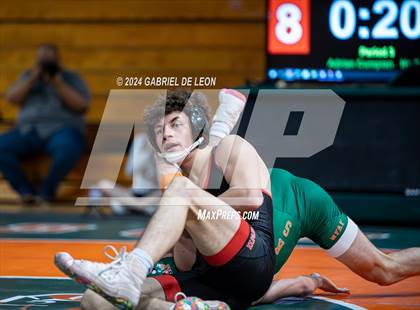 Thumbnail 3 in Harlingen South vs Harlingen photogallery.