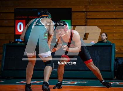 Thumbnail 2 in Harlingen South vs Harlingen photogallery.