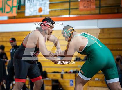 Thumbnail 3 in Harlingen South vs Harlingen photogallery.