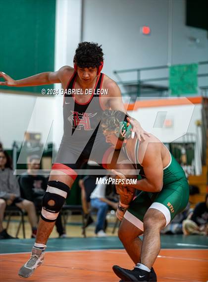Thumbnail 3 in Harlingen South vs Harlingen photogallery.
