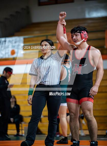 Thumbnail 2 in Harlingen South vs Harlingen photogallery.