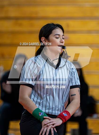 Thumbnail 3 in Harlingen South vs Harlingen photogallery.