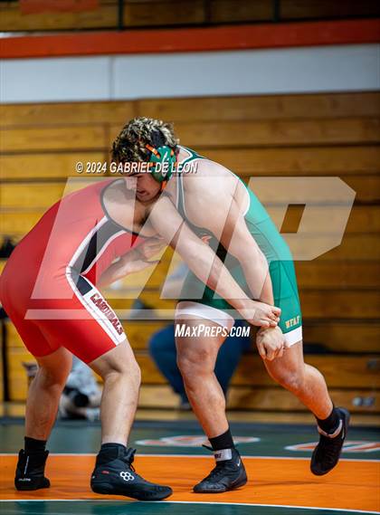 Thumbnail 2 in Harlingen South vs Harlingen photogallery.