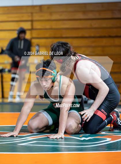 Thumbnail 3 in Harlingen South vs Harlingen photogallery.