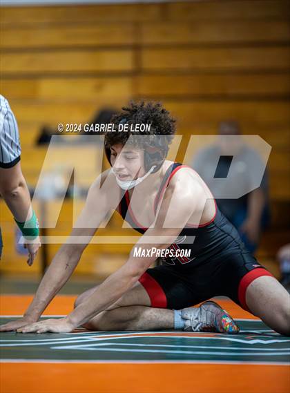 Thumbnail 3 in Harlingen South vs Harlingen photogallery.
