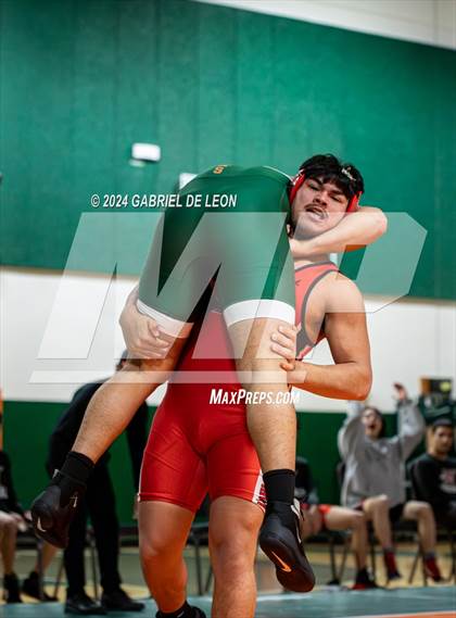 Thumbnail 3 in Harlingen South vs Harlingen photogallery.