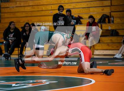 Thumbnail 3 in Harlingen South vs Harlingen photogallery.
