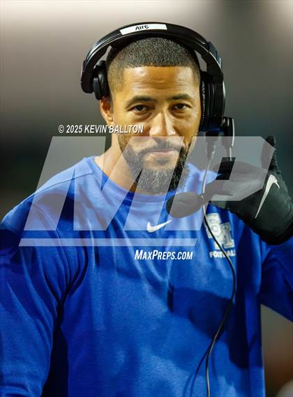 Thumbnail 3 in Santa Margarita @ Orange Lutheran (CIF SS Div 1 Semifinal) photogallery.