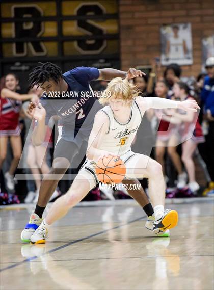 Thumbnail 3 in Gilbert vs McClintock (AIA 5A Semifinal) photogallery.