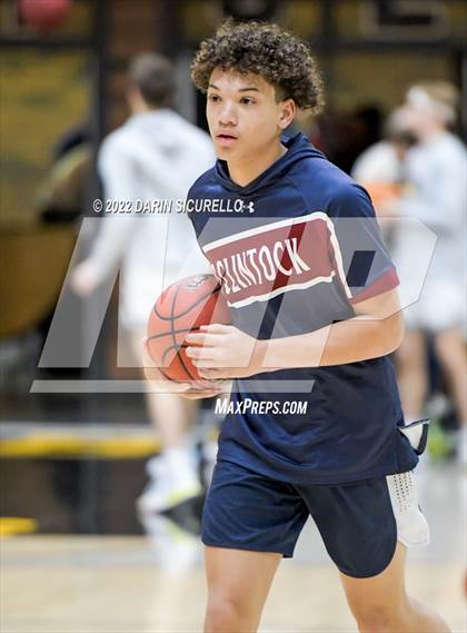Thumbnail 1 in Gilbert vs McClintock (AIA 5A Semifinal) photogallery.