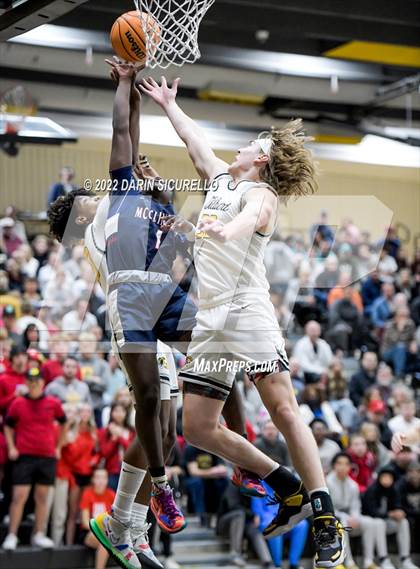 Thumbnail 1 in Gilbert vs McClintock (AIA 5A Semifinal) photogallery.