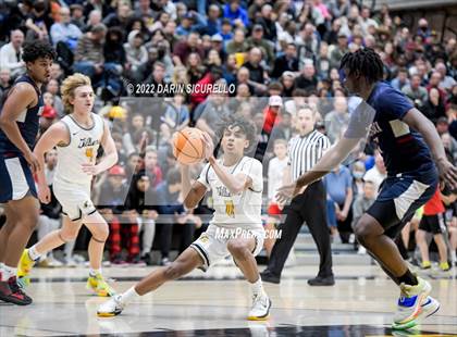 Thumbnail 1 in Gilbert vs McClintock (AIA 5A Semifinal) photogallery.