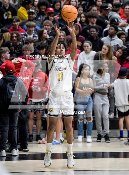 Thumbnail 3 in Gilbert vs McClintock (AIA 5A Semifinal) photogallery.