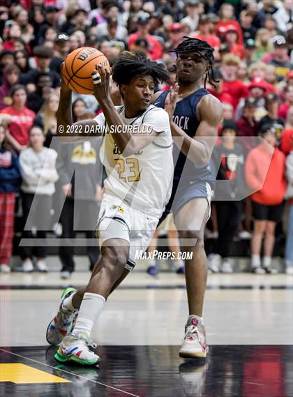 Thumbnail 3 in Gilbert vs McClintock (AIA 5A Semifinal) photogallery.