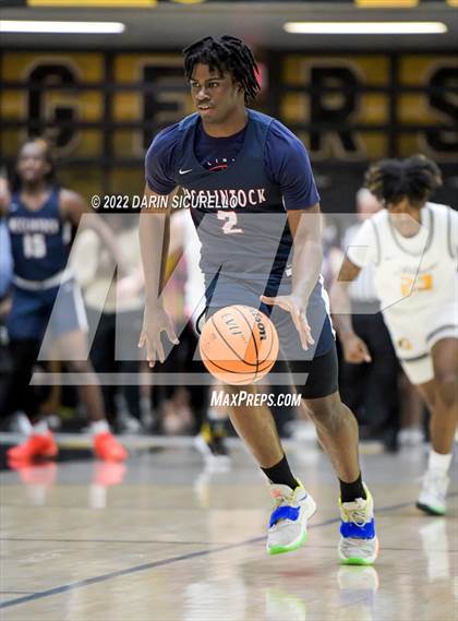 Thumbnail 2 in Gilbert vs McClintock (AIA 5A Semifinal) photogallery.