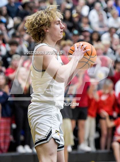 Thumbnail 3 in Gilbert vs McClintock (AIA 5A Semifinal) photogallery.