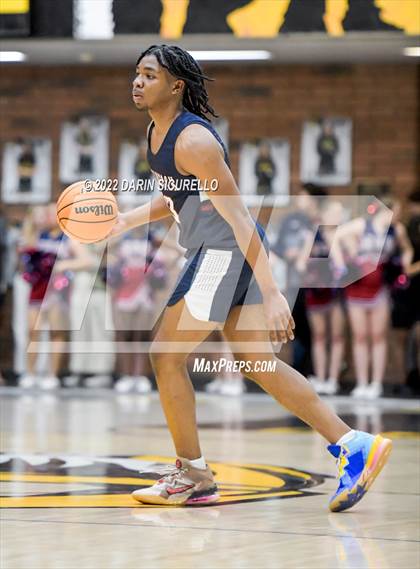 Thumbnail 2 in Gilbert vs McClintock (AIA 5A Semifinal) photogallery.