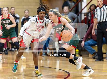 Thumbnail 1 in Lincoln vs. Alton (State Farm Shootout) photogallery.