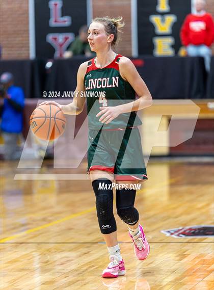 Thumbnail 1 in Lincoln vs. Alton (State Farm Shootout) photogallery.