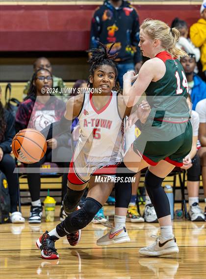 Thumbnail 1 in Lincoln vs. Alton (State Farm Shootout) photogallery.