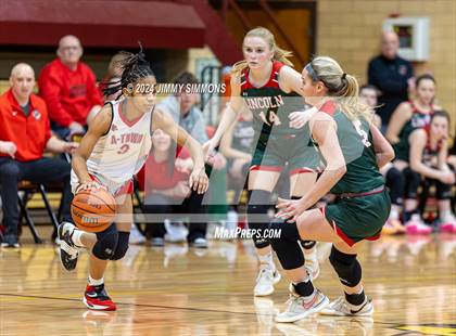 Thumbnail 1 in Lincoln vs. Alton (State Farm Shootout) photogallery.