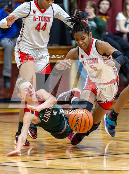 Thumbnail 2 in Lincoln vs. Alton (State Farm Shootout) photogallery.