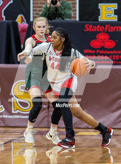 Thumbnail 2 in Lincoln vs. Alton (State Farm Shootout) photogallery.