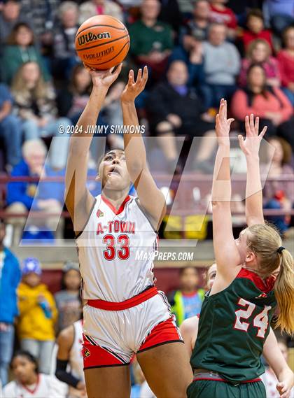 Thumbnail 3 in Lincoln vs. Alton (State Farm Shootout) photogallery.