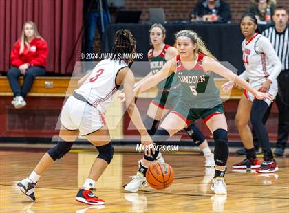 Thumbnail 2 in Lincoln vs. Alton (State Farm Shootout) photogallery.
