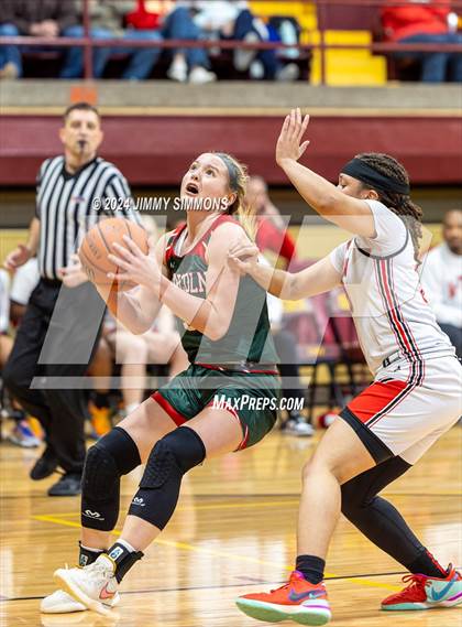 Thumbnail 3 in Lincoln vs. Alton (State Farm Shootout) photogallery.