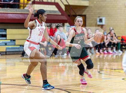 Thumbnail 3 in Lincoln vs. Alton (State Farm Shootout) photogallery.