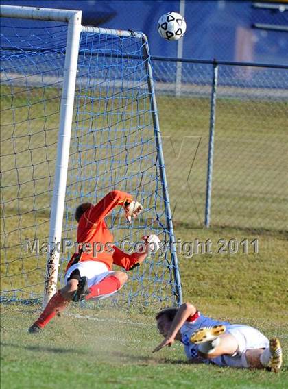 Thumbnail 3 in Hempfield @ Lampeter-Strasburg photogallery.