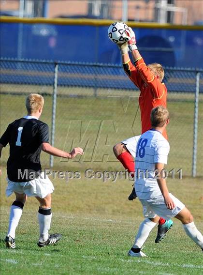 Thumbnail 3 in Hempfield @ Lampeter-Strasburg photogallery.