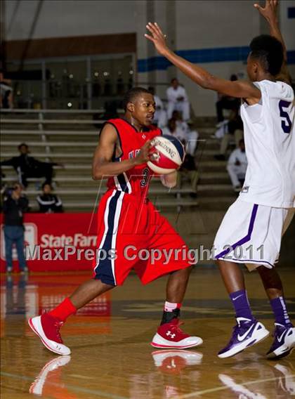 Thumbnail 2 in Kimball vs Lincoln (Avery WinterHeat Showcase) photogallery.
