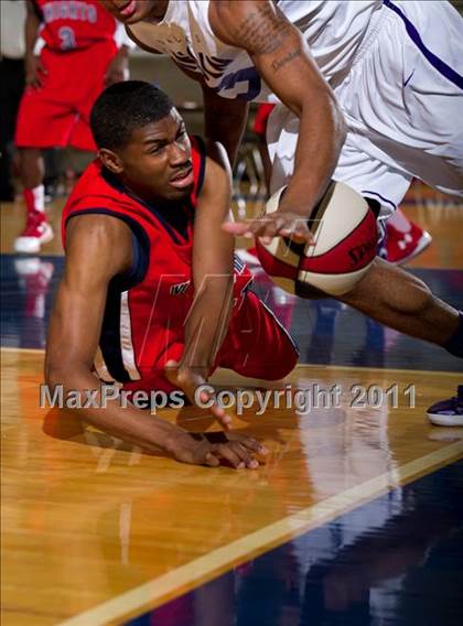 Thumbnail 2 in Kimball vs Lincoln (Avery WinterHeat Showcase) photogallery.