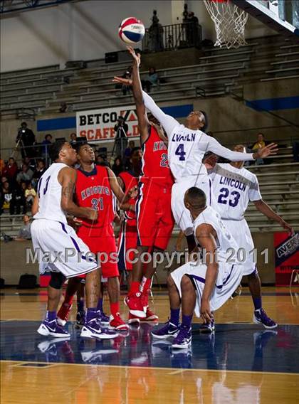 Thumbnail 2 in Kimball vs Lincoln (Avery WinterHeat Showcase) photogallery.