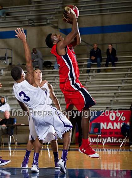 Thumbnail 1 in Kimball vs Lincoln (Avery WinterHeat Showcase) photogallery.