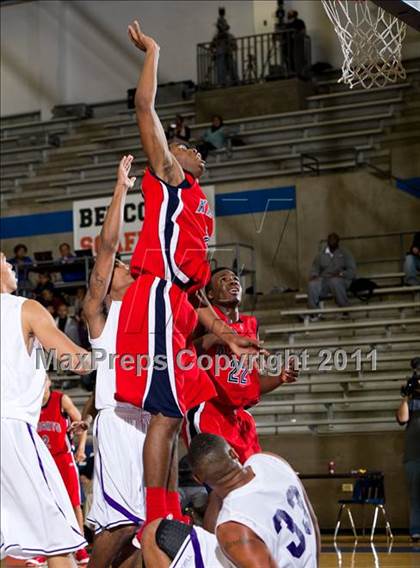 Thumbnail 2 in Kimball vs Lincoln (Avery WinterHeat Showcase) photogallery.