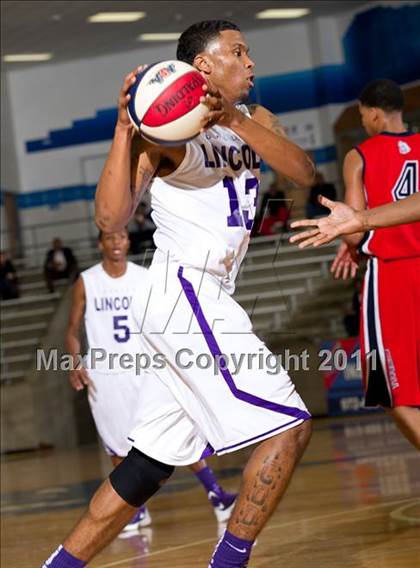 Thumbnail 3 in Kimball vs Lincoln (Avery WinterHeat Showcase) photogallery.