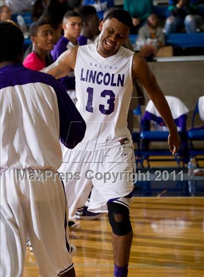 Thumbnail 2 in Kimball vs Lincoln (Avery WinterHeat Showcase) photogallery.