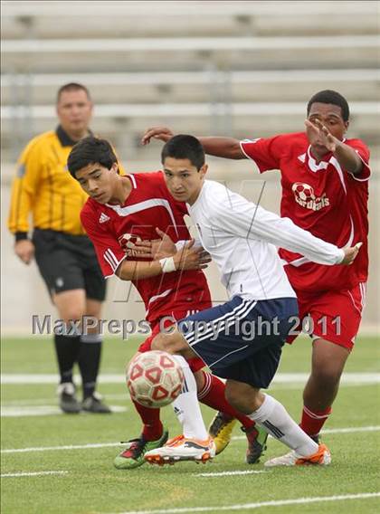 Thumbnail 3 in Del Valle vs Stony Point (5A Region 2 Bi-District Playoffs) photogallery.